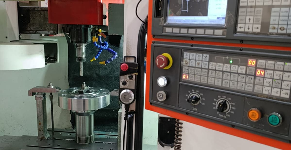 Universal Machining & Engineering | Soluciones para la industria